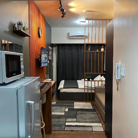 Cozy Crib @ Air Residences - Makati Макати Экстерьер фото