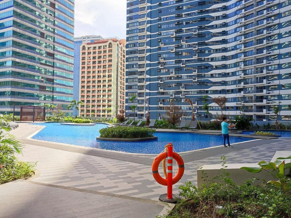 Cozy Crib @ Air Residences - Makati Макати Экстерьер фото